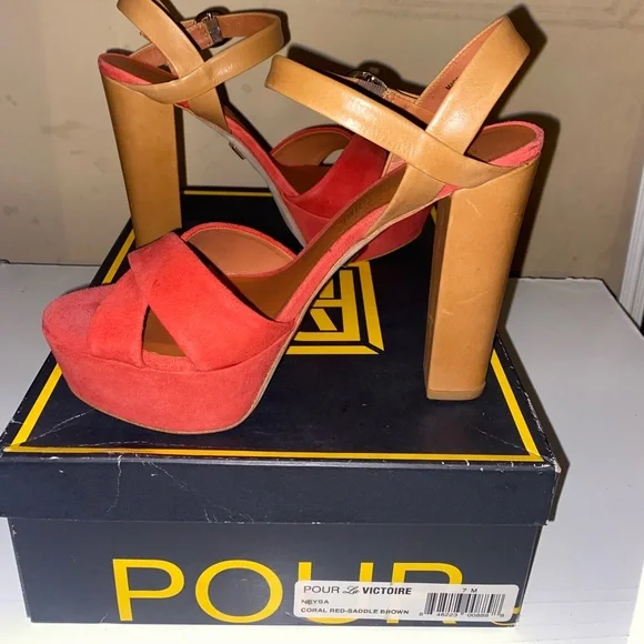 Pour la victoire suede/leather pumps! - Picture 2 of 4